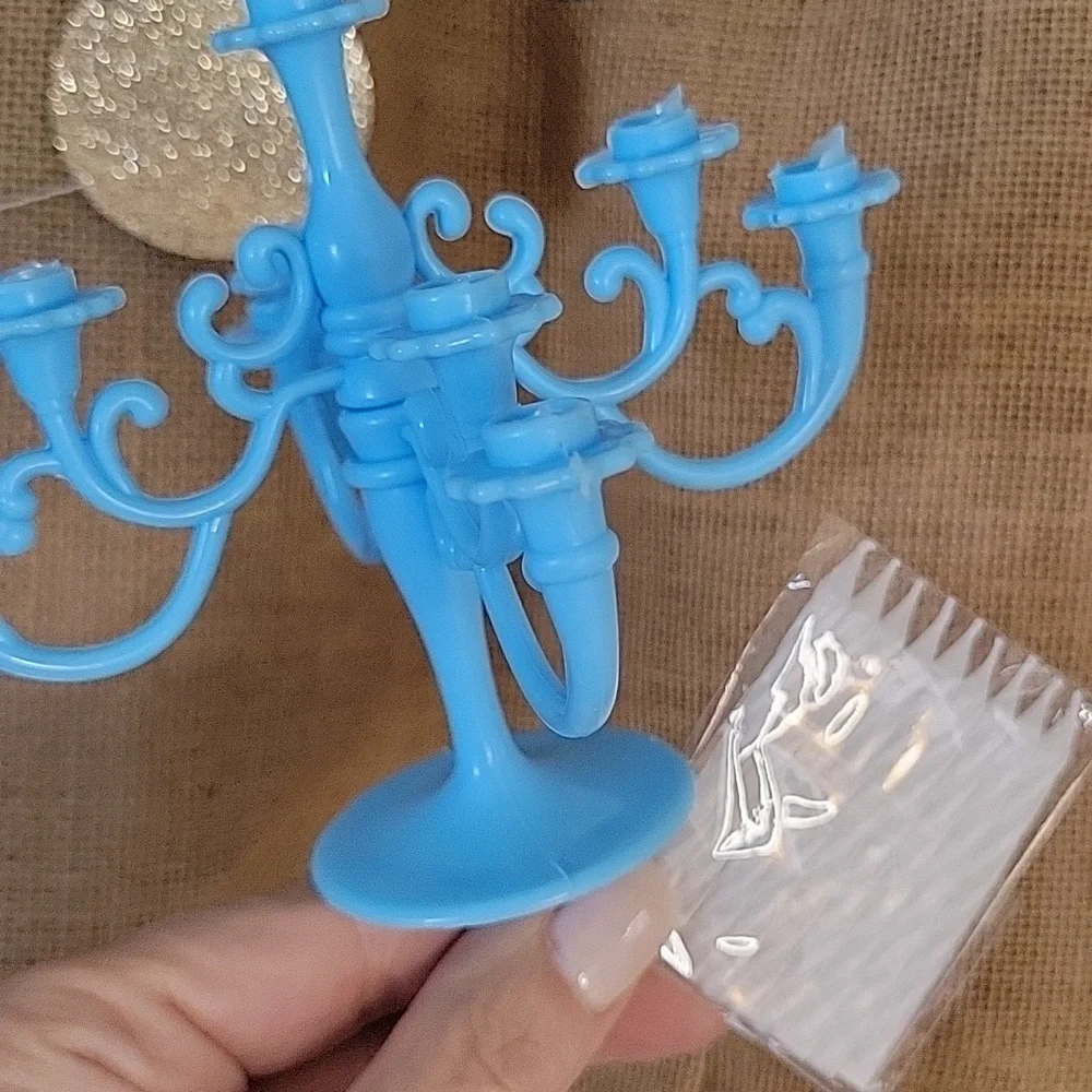 EXPANDABLE CANDLE HOLDER CAKE TOPPER, CHOICE OF COLOR